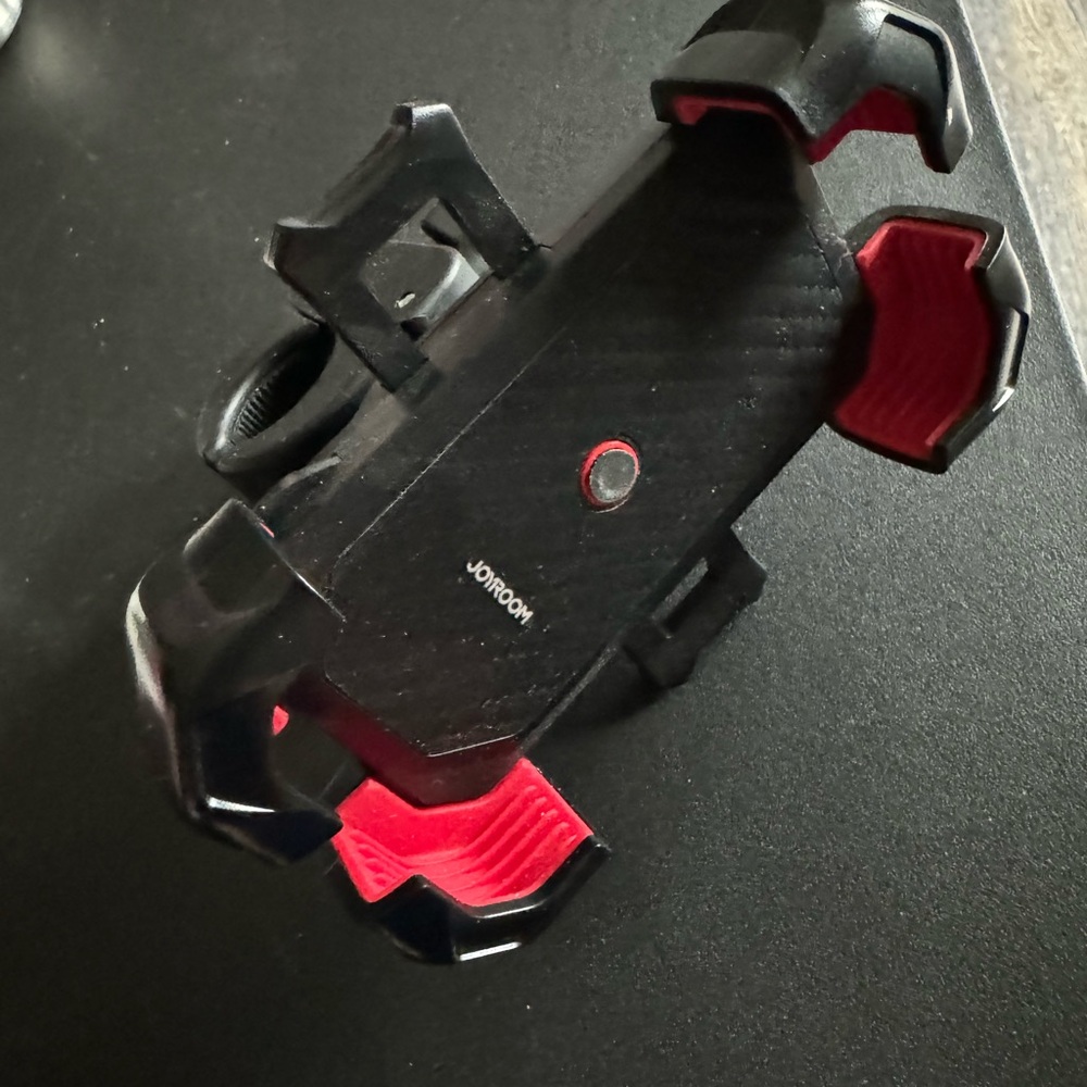 Joyroom motorcycle cellphone mount - Picture 4 of 5